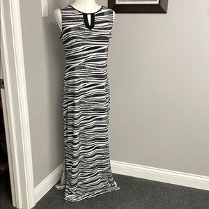Chico's Travelers Black and White Sleeveless Sheath Maxi Dress Bodycon Size 0/Sm